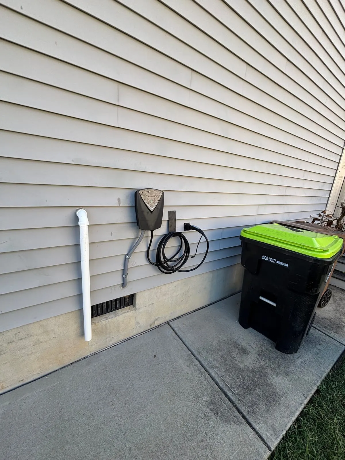60-amp Lectron charger fed through the crawlspace