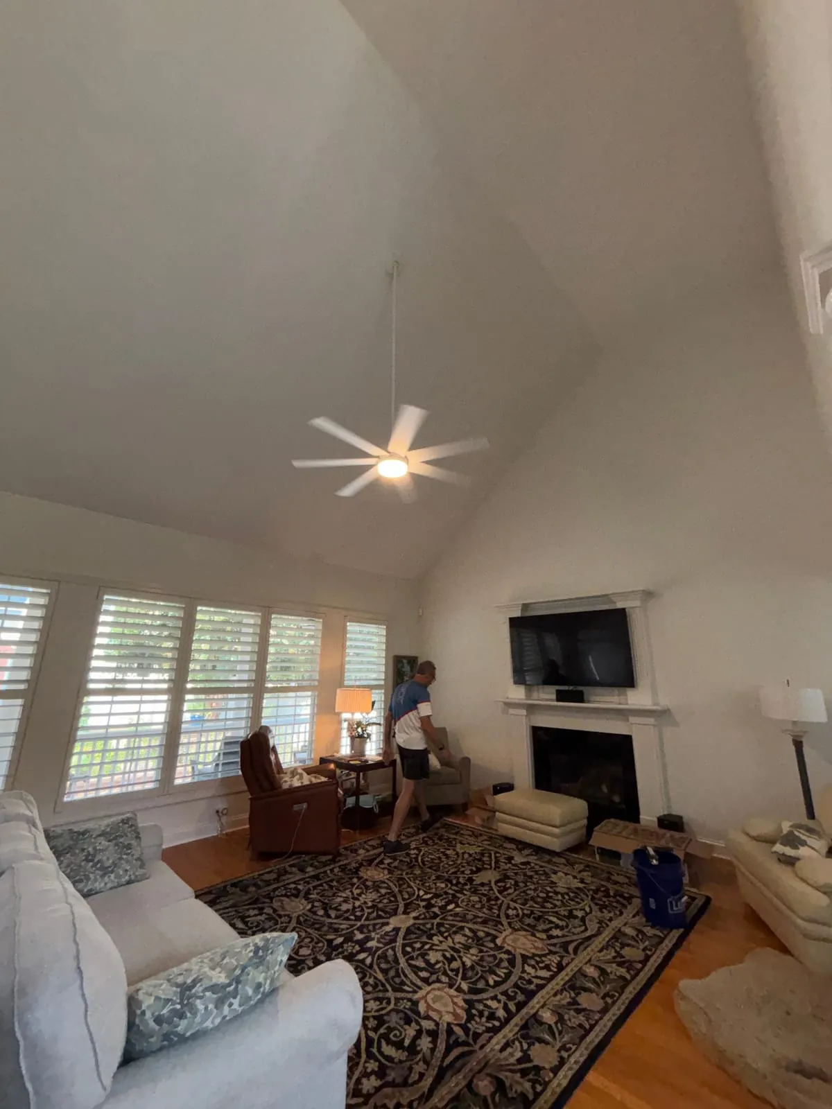 Ceiling fan on an 18-foot vaulted ceiling